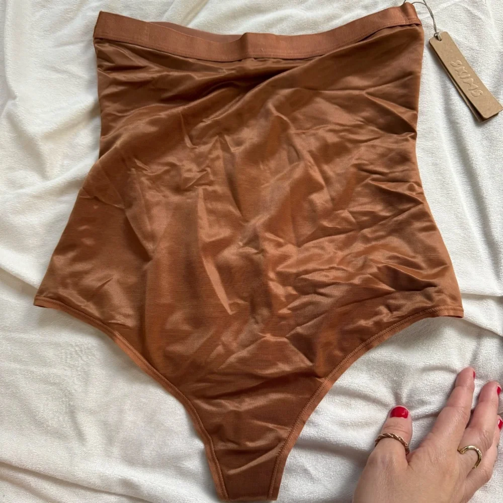 NWT Skims barely there HIGH-WAISTED THONG - Picture 4 of 5